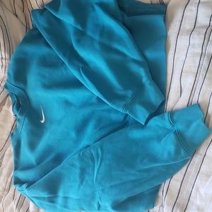 Nike cropped sweatshirt